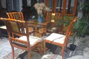 table+6 chairs+displqy cabinet