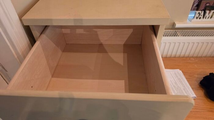 Chest of  4 Deep Drawers in good condition
