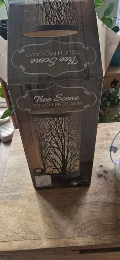 beautiful tree scene table lamp new