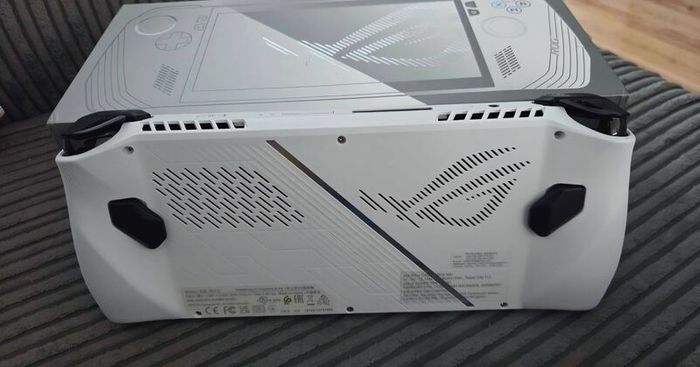 Asus ROG Ally Z1 extreme