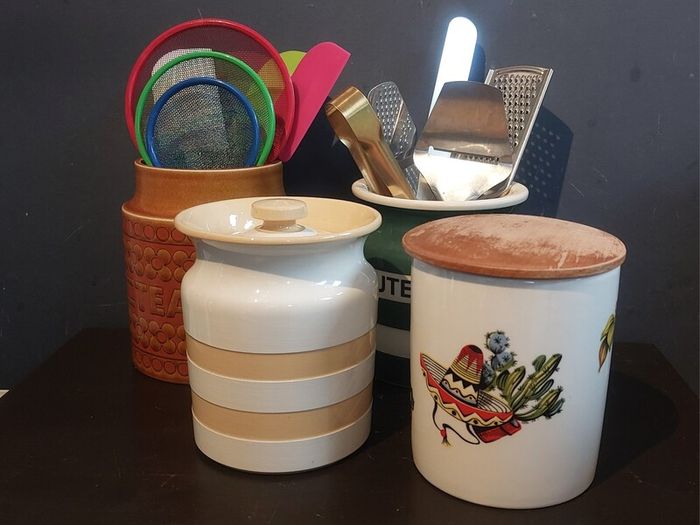Fabulous RARE Collectable Traditional Cornishware Storage Jar in the Very Rare and Discontinued Gold & White Colourway, TG Green, Restyled by Judith Onions, Circa 1968 to 1975