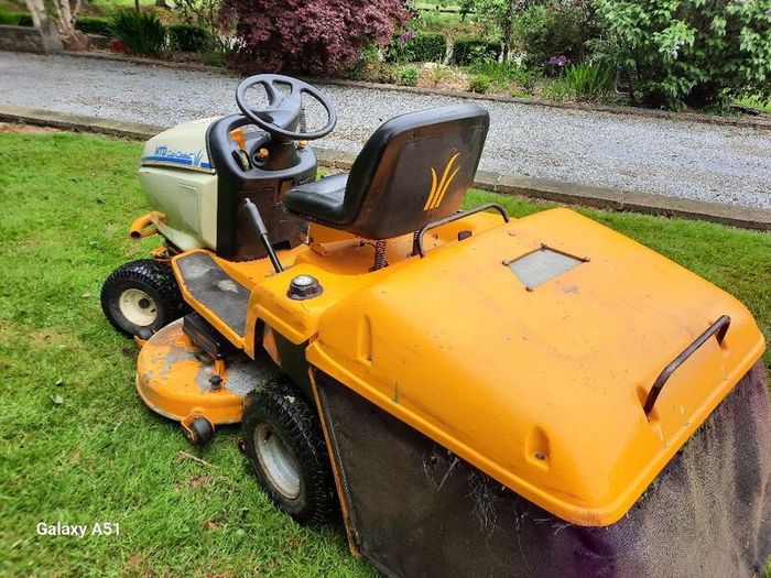 cub cadet ride on mower