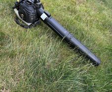 Petrol leaf blower (McColloch GBV345)