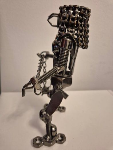 Predator handcradt metal figure
