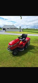 Ride on lawn mower