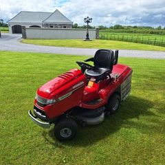 Ride on lawn mower