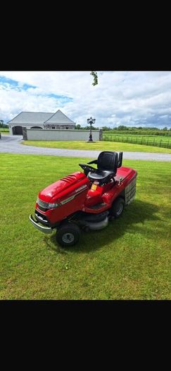 Ride on lawn mower