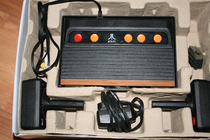 Flashback 4 Atari Classic Game Console