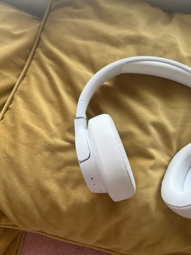 Jbl White Headphones