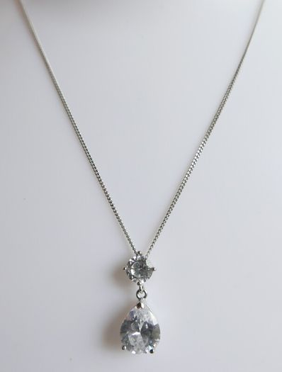 Vintage 925 Sterling Silver necklace with teardrop and round stone pendant