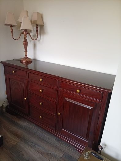 Caseys Side Board