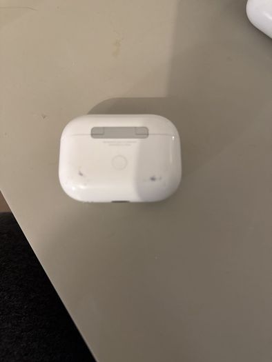 Air pods pro .static sound
