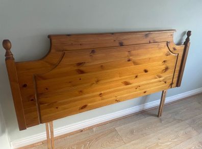 wooden head board