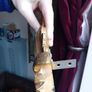 2 curtain holders and decorative wall accessories Image 5