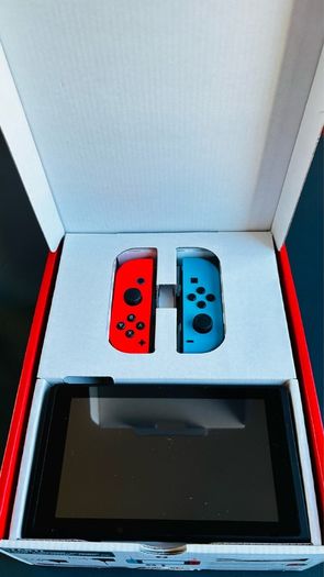 Nintendo Switch Console (Neon Red/Blue) Boxed + 2 Games + Case & Memory Card