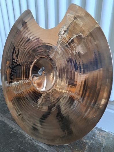 Zildjian A Custom medium ride 20 (cut)