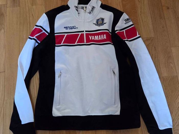 yamaha racing zip up top