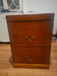 Solid wood cabinet drawer