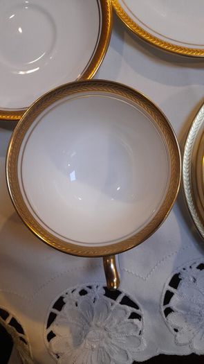 Aynsley Elizabeth tea trio