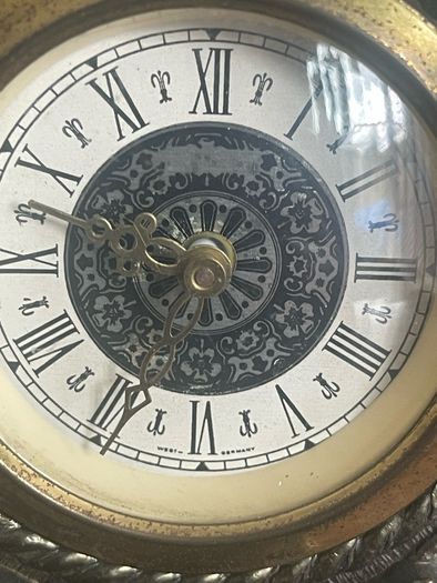 Lebber west German clock