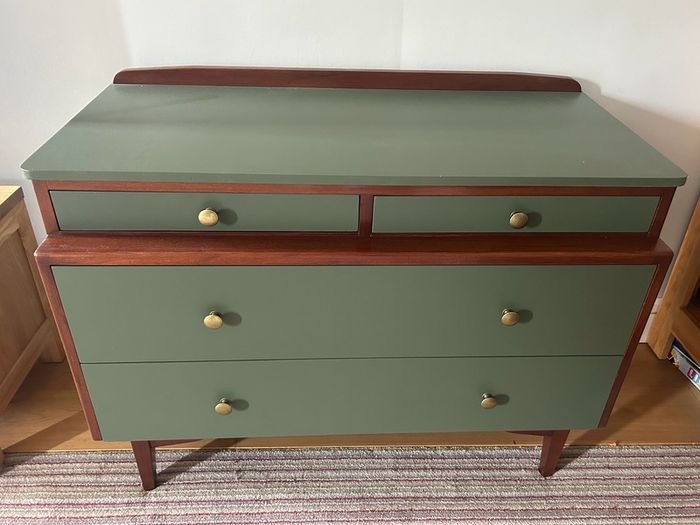 Mid centuryStyle dresser / sideboard
