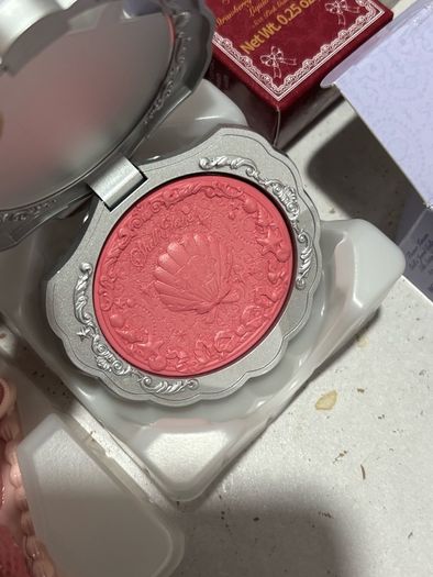 Mixed viral Korean makeup including flower knows