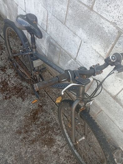 3 bikes for repair or parts