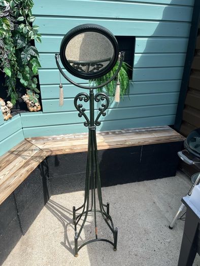 mirror