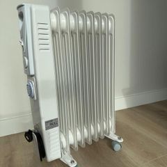 WarmLite Oil Filled Radiator Heater Excellent Condition