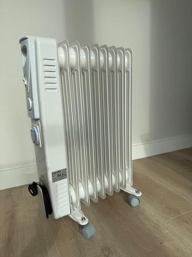 WarmLite Oil Filled Radiator Heater Excellent Condition