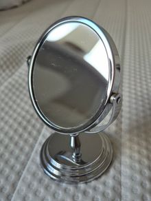 Two-sided Make Up Mirror