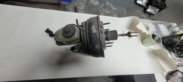 toyota hilux brake booster