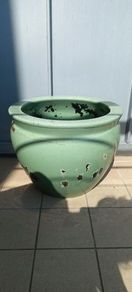 Large ceramic plant pot