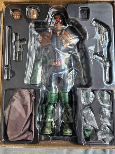 Judge Dredd ThreeA Apocalypse War 1/6 scale figure