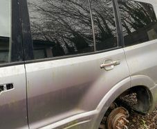 Mitsubishi Pajero 2006 passenger side rear door complete with glass
