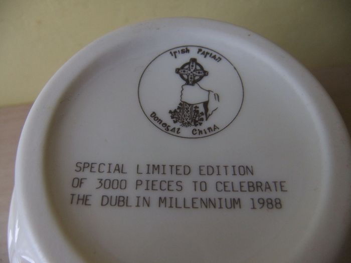 Dublin 1988 Millennium Vase