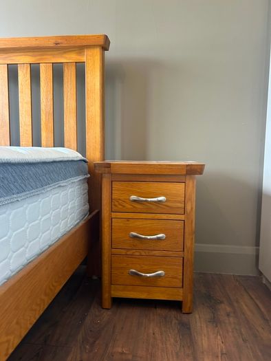 Solid oak king size bed and matching lockers