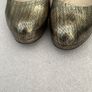 Gold leather court shoes size 6.5 EU 39 Image 3