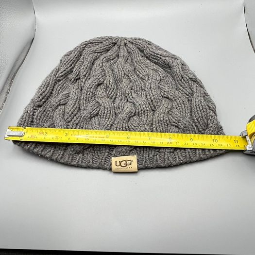 Ugg Australia Grey Beanie Hat Cable Knit  - One Size - Cotton and Silk Blend