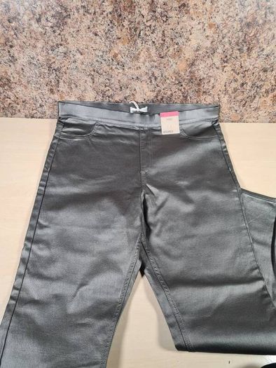 Womens Marks and Spencer jeggings silver leather look Size UK 18  EU 46  BRAND NEW BNWT