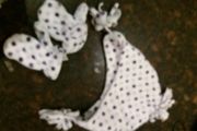 Baby girl's hat and mittens set. Age 1-2