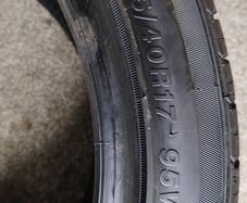 Tyre 245/40/R17 as new