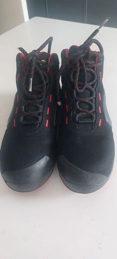 Uvex safety boots