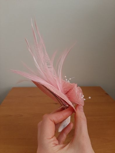 BNWT Fascinator Headpiece