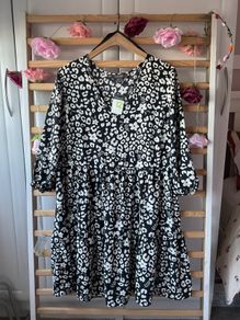 dress Bnwt primark black & white dress size 12 Bnwt v neck tiered dress