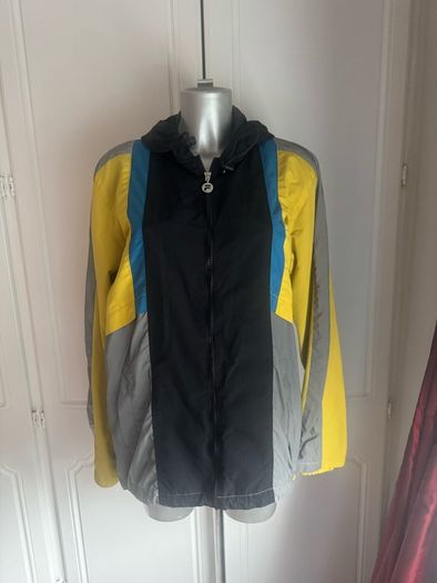 Free Fila rain coat  teenagers age 15 Collection only