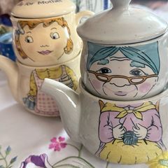 Tea Pot and cup Present