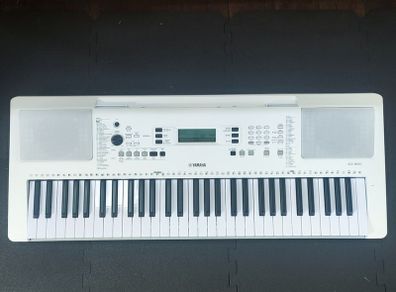 Yamaha EZ-300 Light-Up Keyboard. Excellent Condition