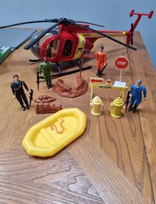 A team helicopter and figures and accessories
