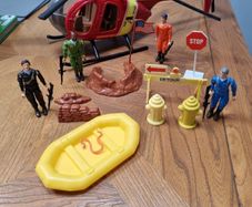 A team helicopter and figures and accessories